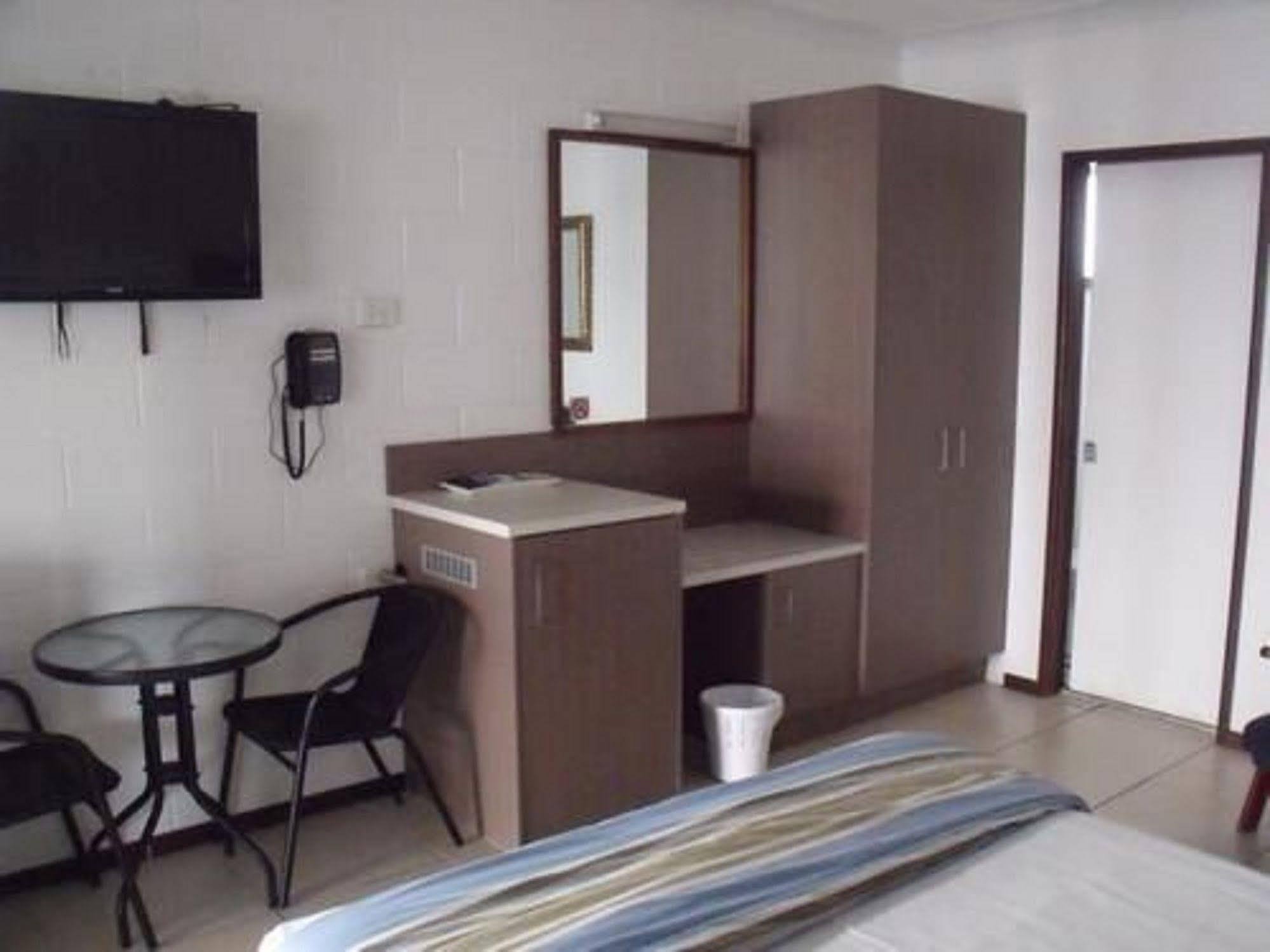 Moffat Beach Motel קלונדרה מראה חיצוני תמונה